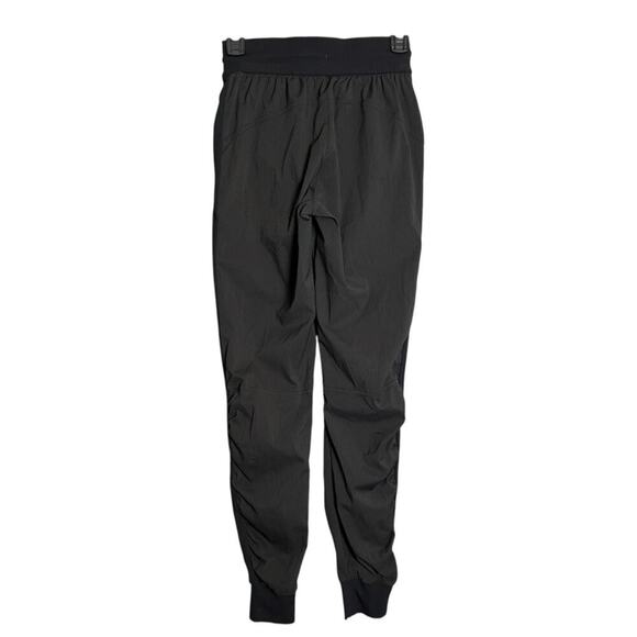 Lululemon Beyond the Studio Jogger SIZE 2 Black Swift Woven Light Stretch Pants - Picture 4 of 16